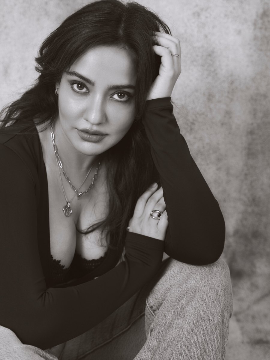 Neha-Sharma-photos-6