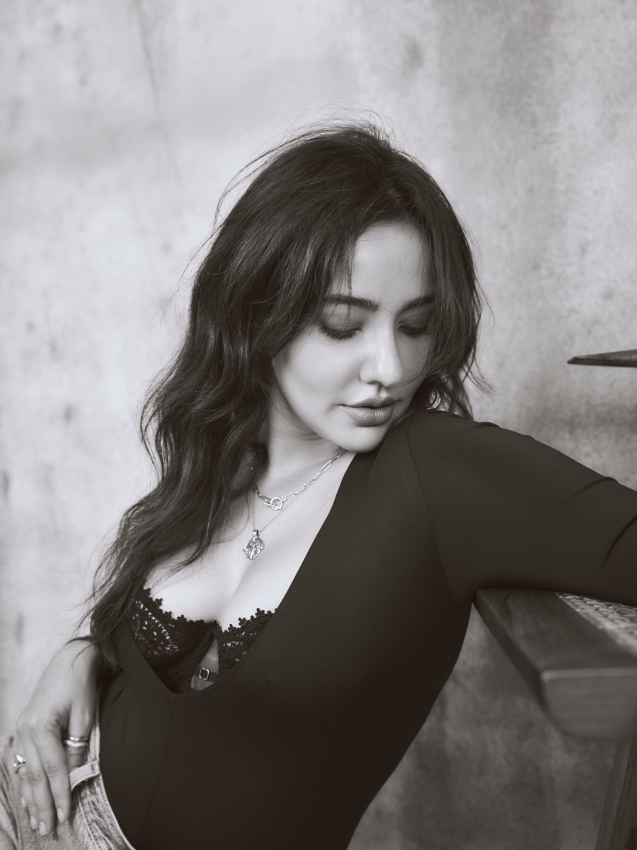 Neha-Sharma-photos-9